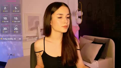 Snapshot of skinnyellie chatting on May 2026 08:49:02 PM Ellie online show from May 2026 08:49:02 PM