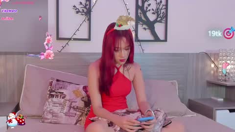 Snapshot of skinnyfoxyy chatting on December 2024 08:07:02 PM Foxy online show from December 2024 08:07:02 PM