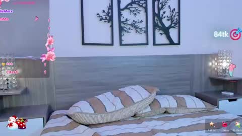 Snapshot of skinnyfoxyy chatting on December 2024 01:04:02 AM Foxy online show from December 2024 01:04:02 AM