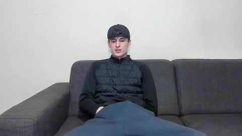 Snapshot of skinnyguywithbigd chatting on December 2024 10:46:02 AM skinnyguywithbigd online show from December 2024 10:46:02 AM