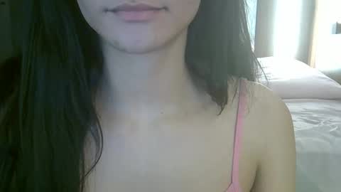 Snapshot of skinnykittencam chatting on April 2026 03:43:02 AM skinnykittencam online show from April 2026 03:43:02 AM