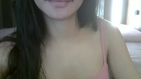 Snapshot of skinnykittencam chatting on May 2026 10:52:02 PM skinnykittencam online show from May 2026 10:52:02 PM
