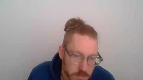 Snapshot of sklave_s chatting on April 2026 08:34:01 AM sklave_s online show from April 2026 08:34:01 AM