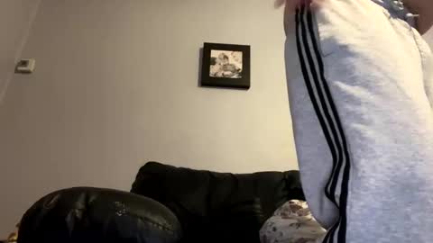 skuzzy25 online show from December 2024 04:16:02 AM