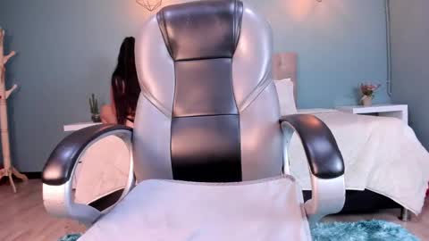 Hanna  online show from February 2025 09:22:02 AM