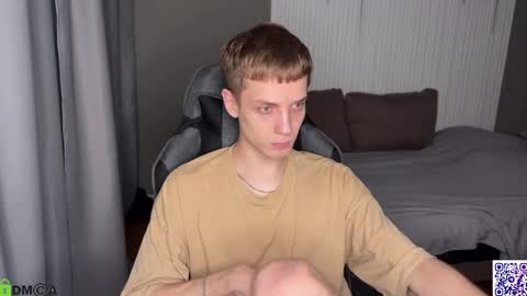 sky_hunter online show from October 2025 03:12:01 PM