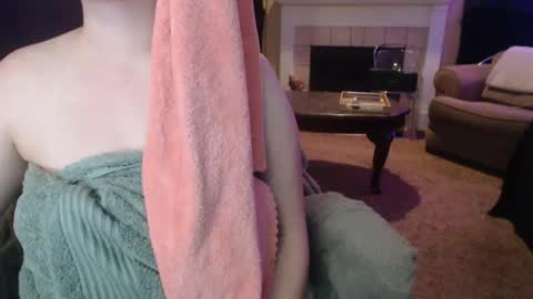 SKYLE   online show from March 2026 07:54:02 AM