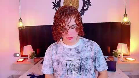 Snapshot of skyee_angel chatting on June 2026 06:52:01 PM Angel online show from June 2026 06:52:01 PM