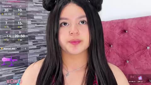 Snapshot of skyhotgirl chatting on February 2025 09:56:02 PM Sky online show from February 2025 09:56:02 PM