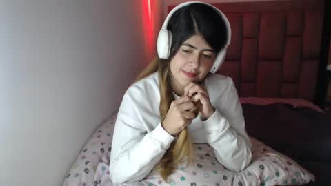 Skyler online show from March 2025 02:30:02 AM