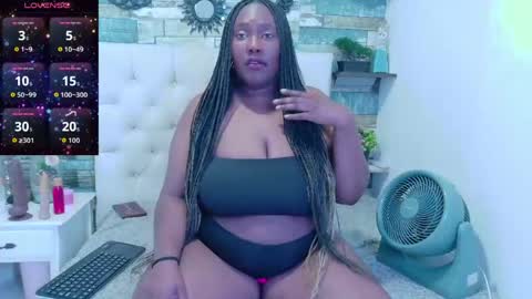 Snapshot of skyler_naomi chatting on April 2026 04:12:02 PM skyler_naomi online show from April 2026 04:12:02 PM