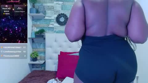Snapshot of skyler_naomi chatting on May 2026 01:06:01 PM skyler_naomi online show from May 2026 01:06:01 PM