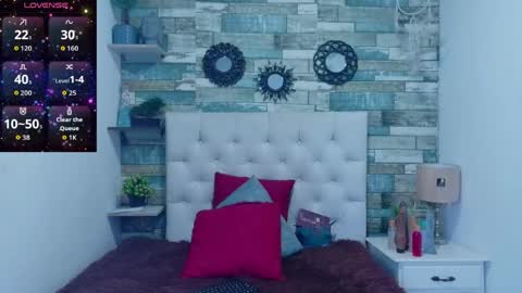 Snapshot of skyler_naomi chatting on May 2026 01:41:01 PM skyler_naomi online show from May 2026 01:41:01 PM