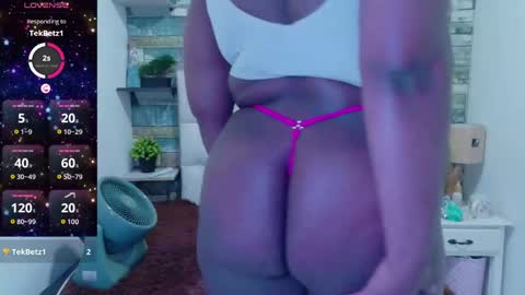 Snapshot of skyler_naomi chatting on May 2026 02:45:01 PM skyler_naomi online show from May 2026 02:45:01 PM