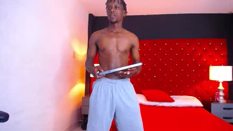 Snapshot of skylerbigxxx chatting on September 2025 03:45:02 AM SKYLERBIGXXX online show from September 2025 03:45:02 AM