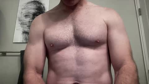 Snapshot of skylineboatclub chatting on December 2024 05:12:01 PM skylineboatclub online show from December 2024 05:12:01 PM