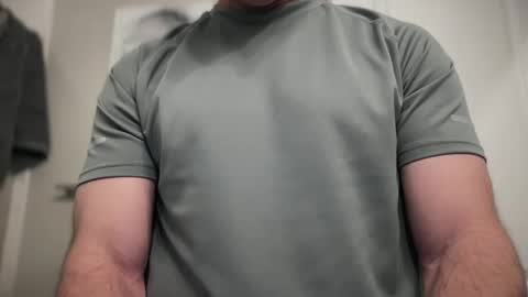 Snapshot of skylineboatclub chatting on December 2024 05:21:02 PM skylineboatclub online show from December 2024 05:21:02 PM