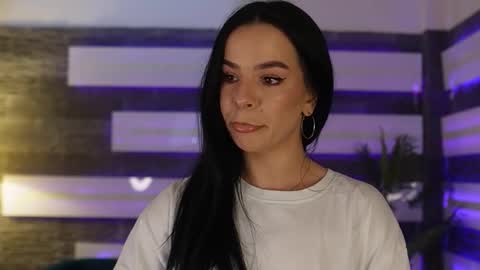 Snapshot of skymusee_ chatting on February 2026 01:09:02 PM Chris online show from February 2026 01:09:02 PM