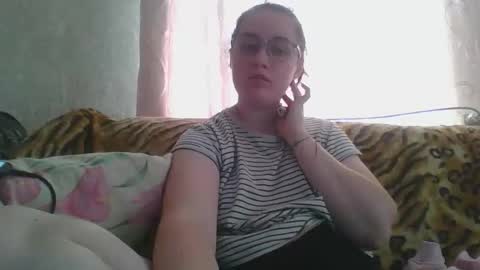 skyressie333 online show from May 2026 06:40:01 AM