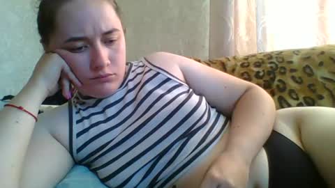 Snapshot of skyressie333 chatting on July 2026 05:27:02 AM skyressie333 online show from July 2026 05:27:02 AM