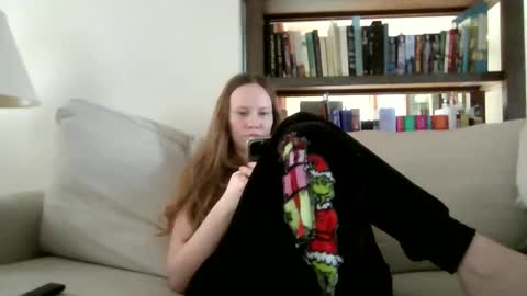 Sky Winters online show from November 2025 02:13:01 PM