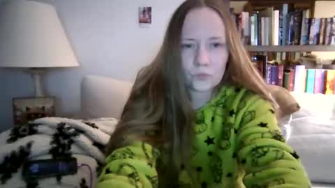 Snapshot of skywinters chatting on February 2026 11:56:01 PM Sky Winters online show from February 2026 11:56:01 PM