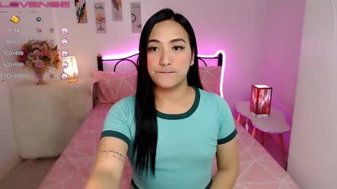 Queen Cyrine online show from December 2024 10:10:02 AM