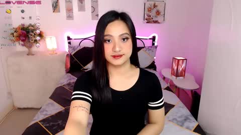 Queen Cyrine online show from February 2025 01:08:01 AM