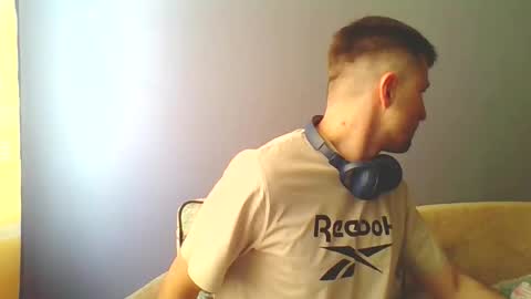 Snapshot of slaveboy32bi chatting on April 2026 11:40:02 AM slave boy perwers bdsmFEMDOM online show from April 2026 11:40:02 AM