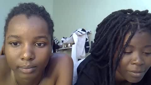 sleciah online show from December 2025 08:42:02 AM