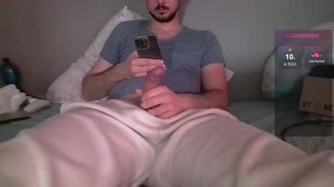 sleepless19 online show from April 2026 03:06:01 PM