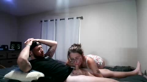 Snapshot of sleepysirenn chatting on June 2026 03:25:01 AM Hair Nails online show from June 2026 03:25:01 AM