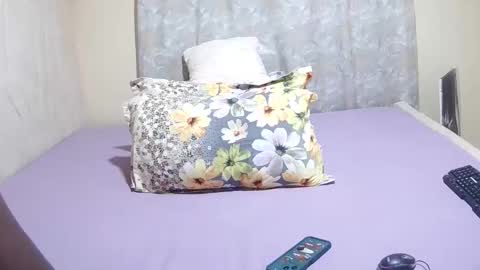 Snapshot of slender_sweetbabe chatting on April 2026 11:13:02 AM slender_sweetbabe online show from April 2026 11:13:02 AM