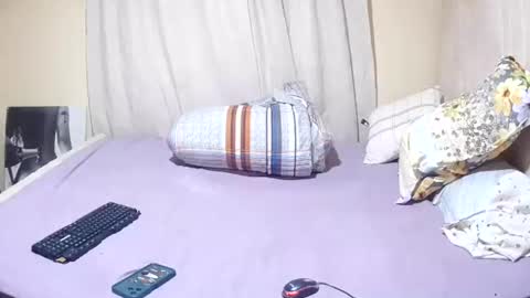 Snapshot of slender_sweetbabe chatting on July 2026 11:27:01 AM slender_sweetbabe online show from July 2026 11:27:01 AM