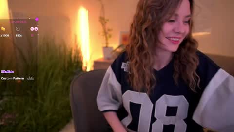 Elise  165cm 50kg online show from June 2026 08:37:02 PM