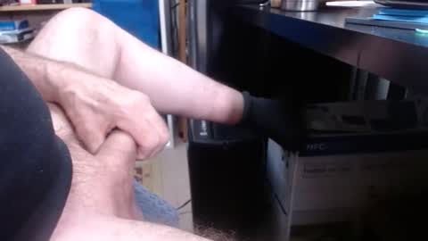 sliderguy699 online show from February 2026 07:10:01 PM