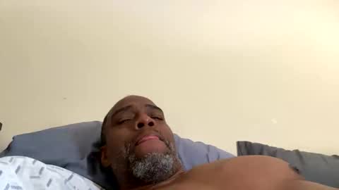 slim975 online show from October 2025 07:56:02 PM