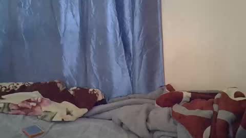 Alicia online show from November 2025 06:02:02 AM