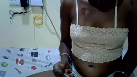 Snapshot of slim_kiteey chatting on July 2026 07:57:01 AM slim_kiteey online show from July 2026 07:57:01 AM