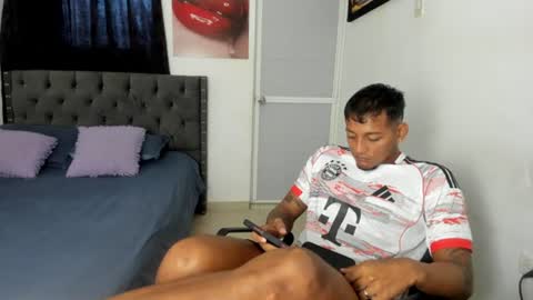 Snapshot of slim_master12 chatting on June 2026 06:21:02 PM slim_master12 online show from June 2026 06:21:02 PM
