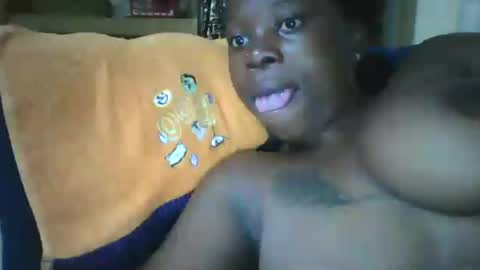 Snapshot of slim_petite_ebony chatting on July 2026 09:53:01 PM slim_petite_ebony online show from July 2026 09:53:01 PM