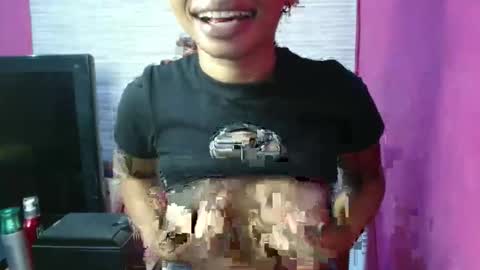 Snapshot of slimass31 chatting on April 2026 04:44:01 PM slimass31 online show from April 2026 04:44:01 PM
