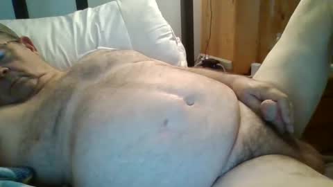 slippery_duck online show from April 2026 12:31:01 PM