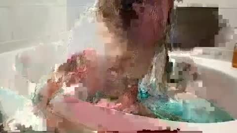 Snapshot of slipperysav chatting on October 2025 01:28:02 AM slipperysav online show from October 2025 01:28:02 AM