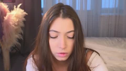 Emilia online show from November 2025 12:16:02 PM