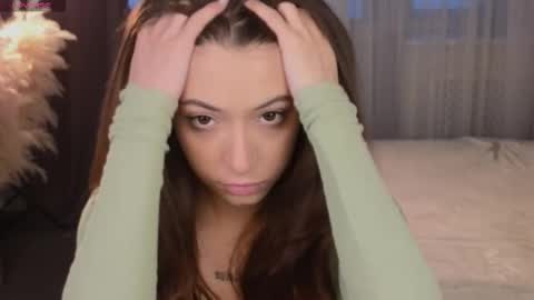 Emilia online show from November 2025 12:27:02 PM