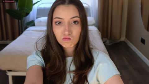 Emilia online show from April 2026 12:10:01 PM