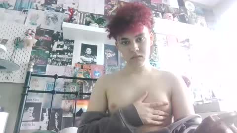 Snapshot of sluttyfemtwinky chatting on February 2026 08:27:01 PM sluttyfemtwinky online show from February 2026 08:27:01 PM