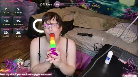 Faye online show from October 2025 04:53:01 AM