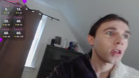 Natsu online show from November 2025 06:06:02 PM